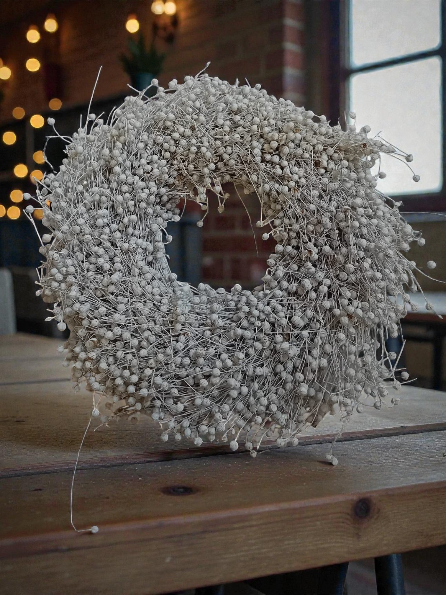 Perlenkranz in Weiß – 30 cm